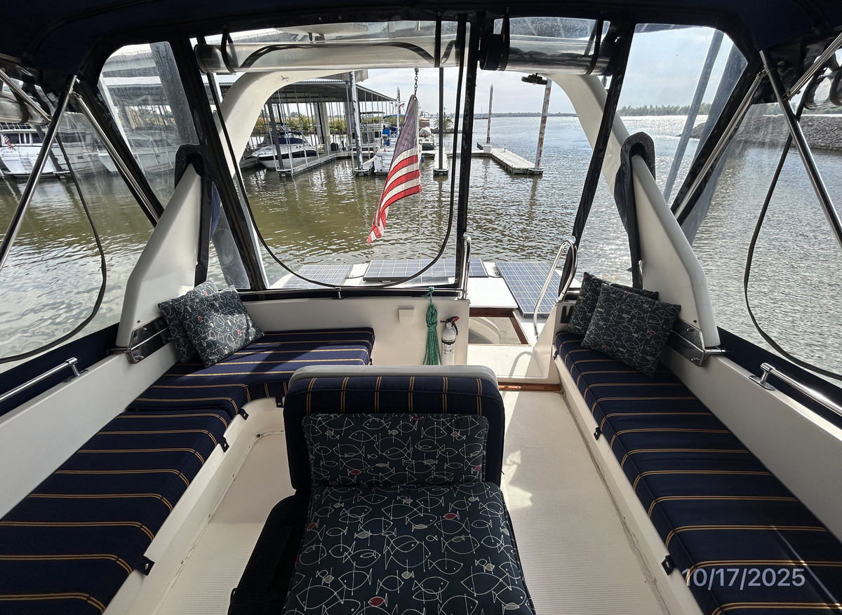 First-Light-flybridge-aft-hr1-10-17-25-CAB4D.jpg