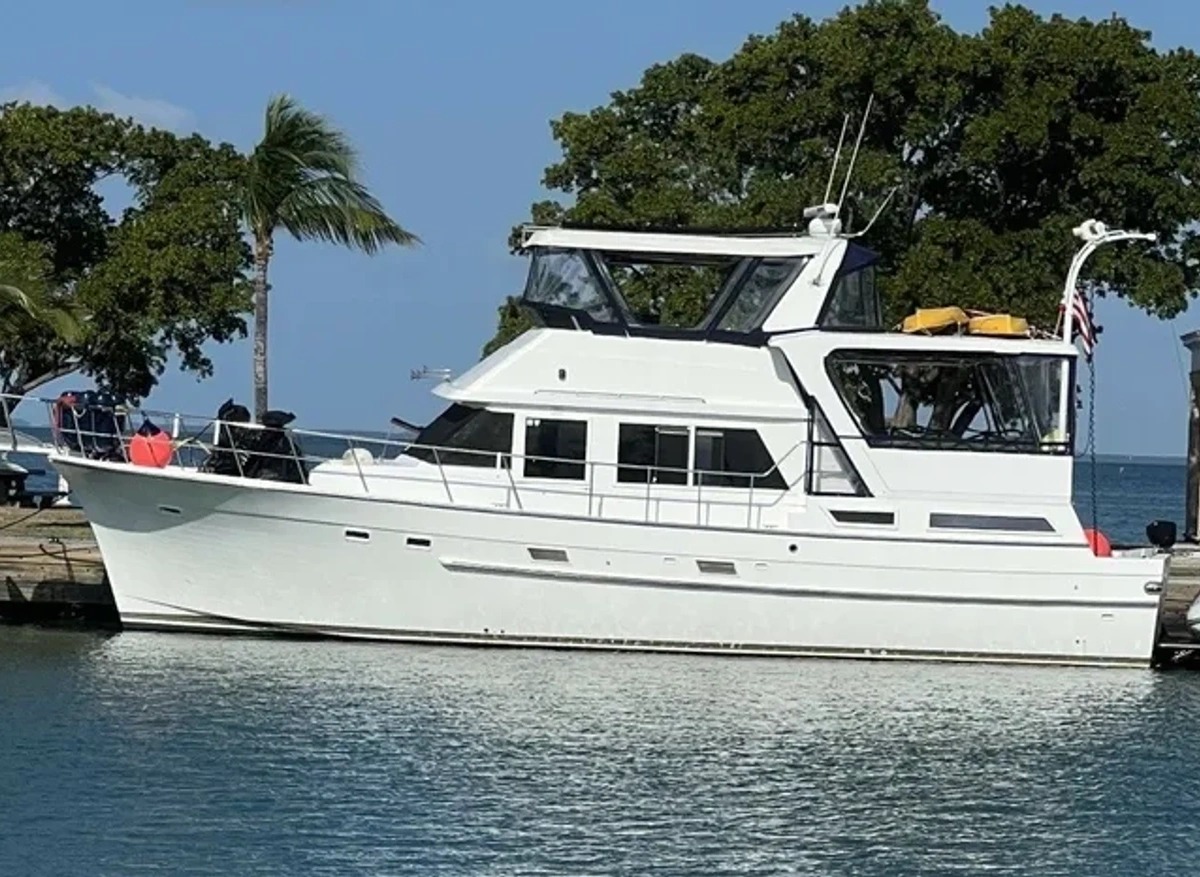 Image of 1985 Jefferson Rivanna 48 Cockpit MY