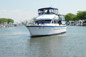 Image of 1986 42' Jefferson Sundeck  Fresh off the loop. Ready to go again!