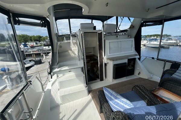 43_-Carver-Sundeck-Forward-E7EC6.jpg