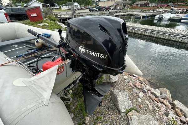 43_-Carver-Tender-outboard-C0097.jpg