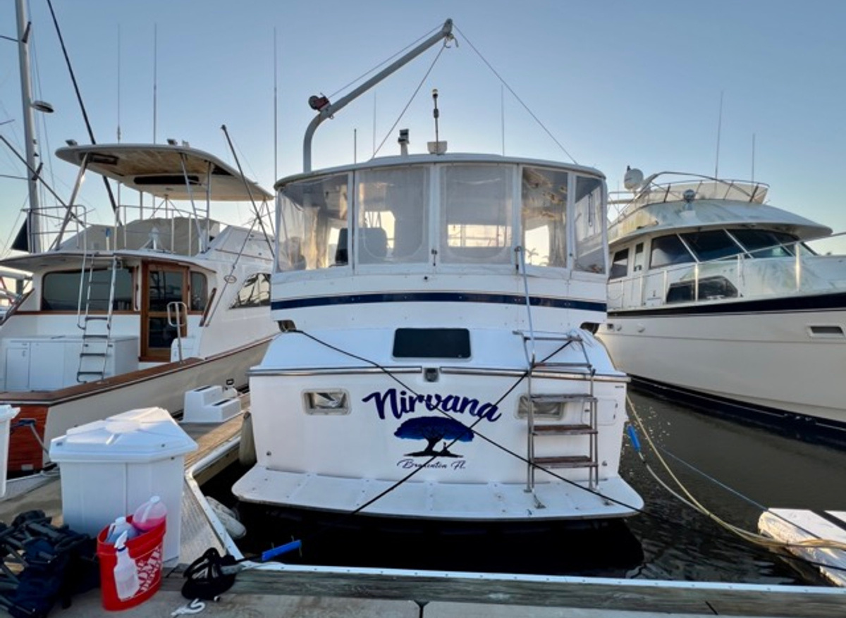 4 Nirvana 1987 Jefferson 42 aft view 1 Medium.jpeg