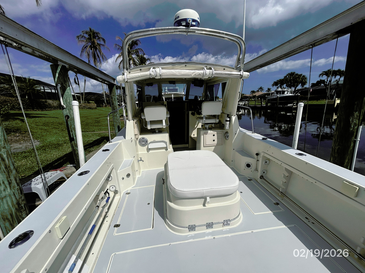 Fun-cockpit-fwd-hr1-2-19-26-4B650.jpg