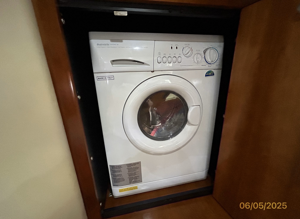 Sea Gem washer-dryer hr1 6-5-25.jpg