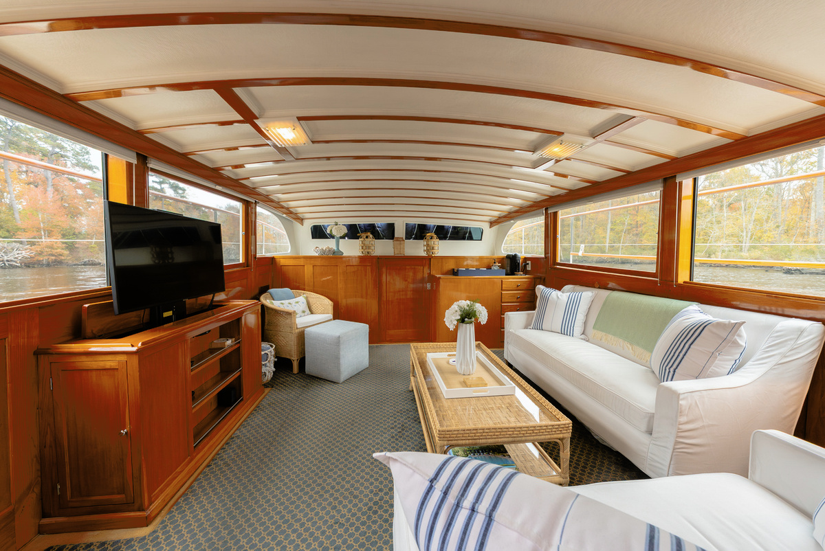 4-saloon-08467.jpg