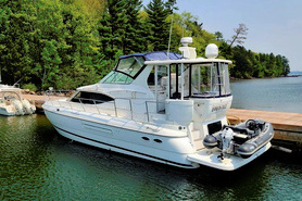 Image of 2000 Cruisers Yachts 4450