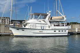 Image of 1998 DeFever 44 Sundeck Trawler For Sale By Owner