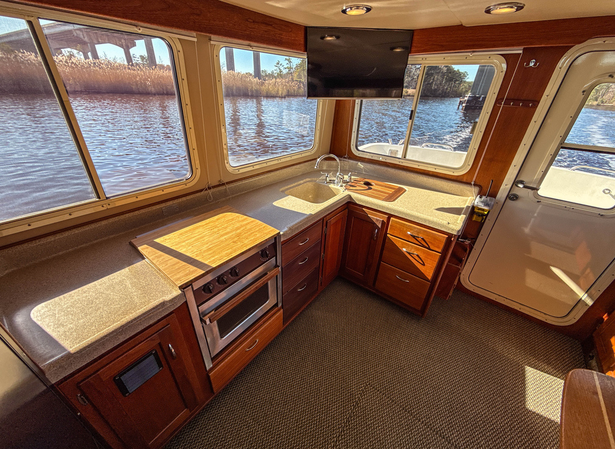 15 Galley.jpg