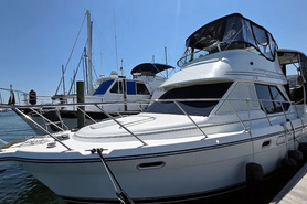 Image of 1999 Bayliner 4087 Cockpit MY