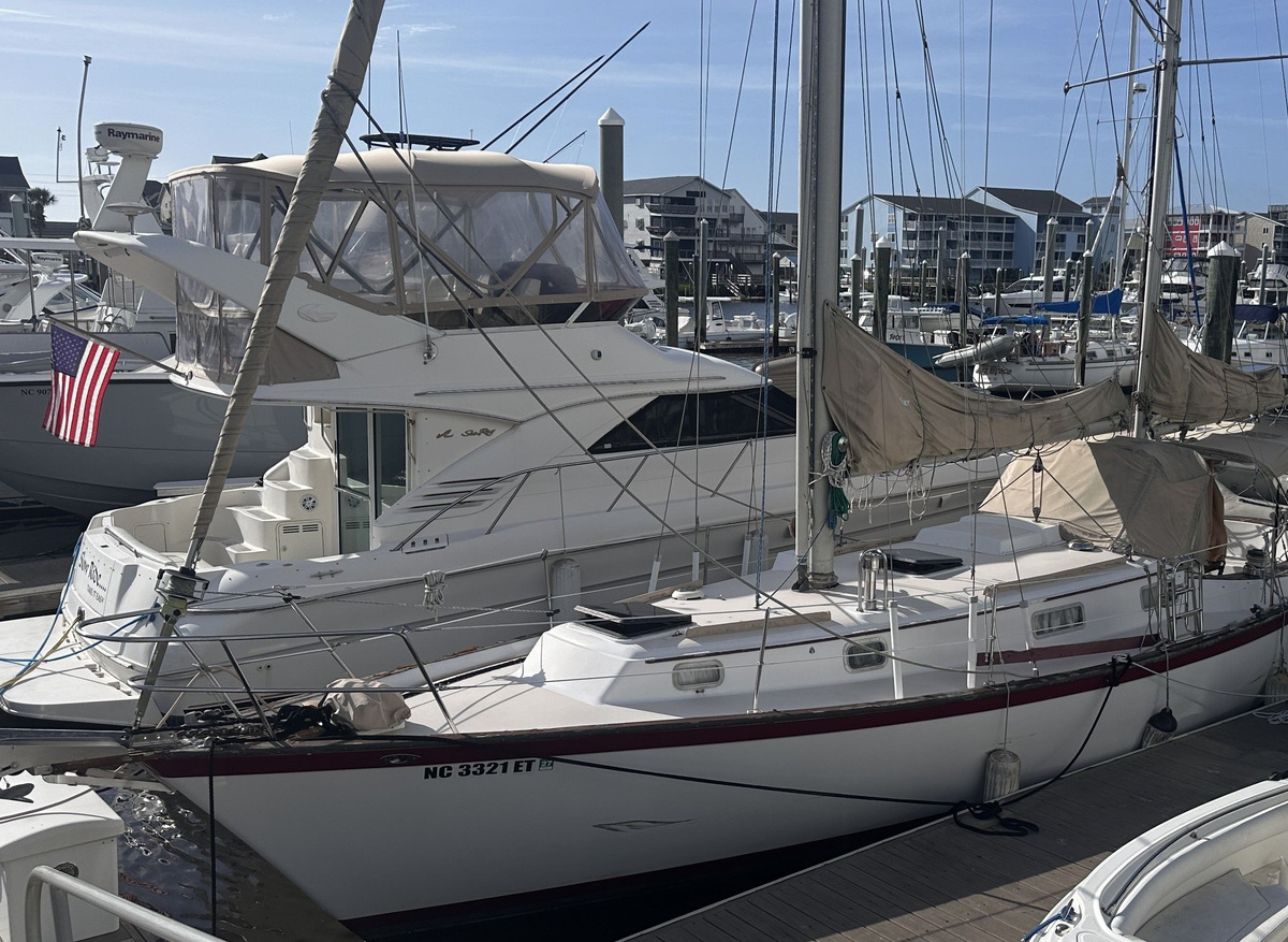Image of 36' Pearson  1977 365 Ketch  