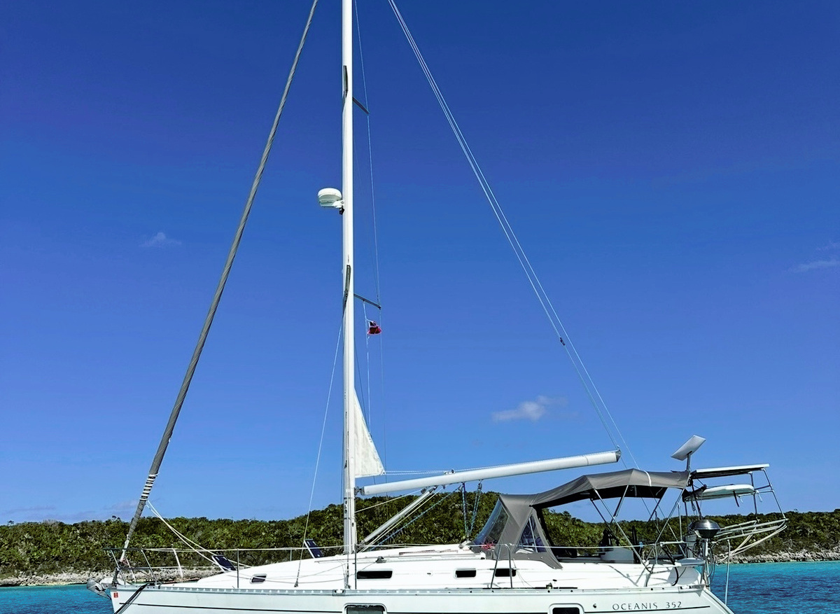 Image of 35 ft Beneteau  1999 Oceanis 352  