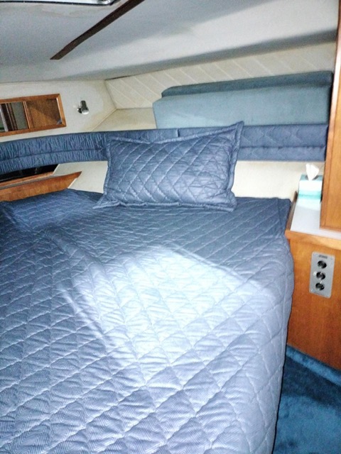 Forward Cabin berth.JPG 1