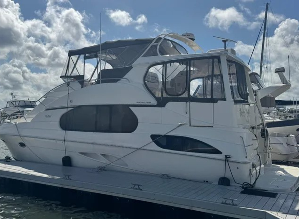 Image of 2003 Silverton 43 Motor Yacht