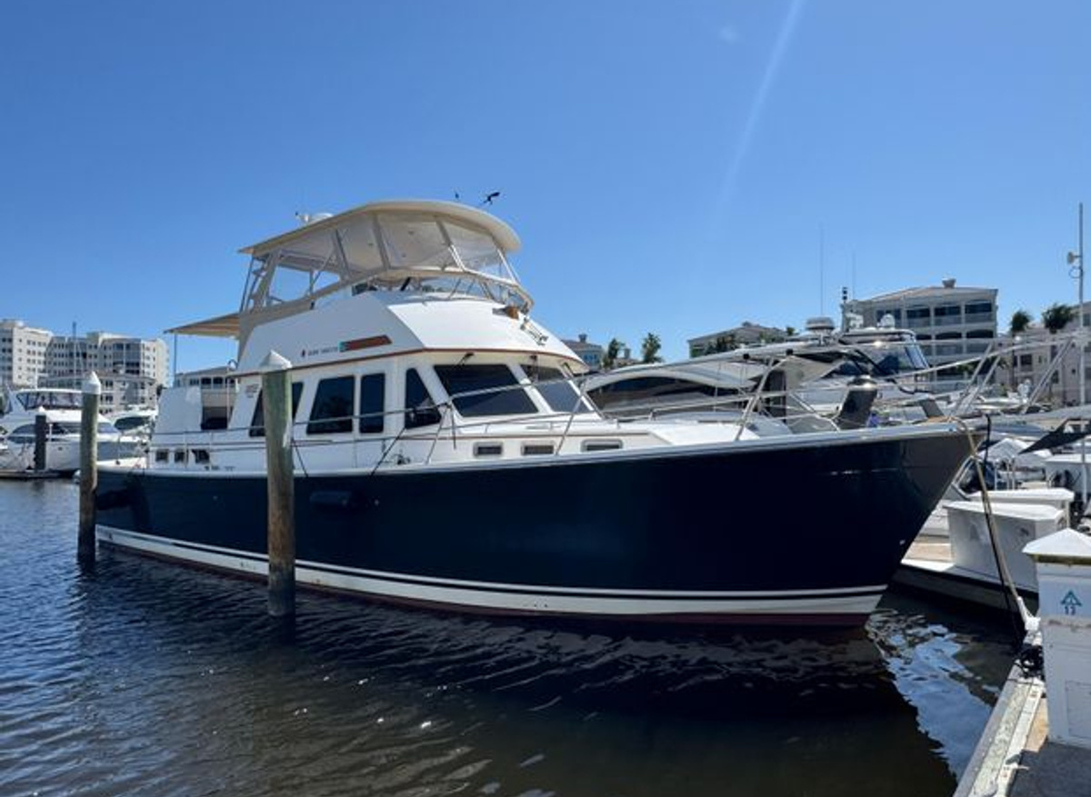Image of 2005 Sabre 47 Motor Yacht