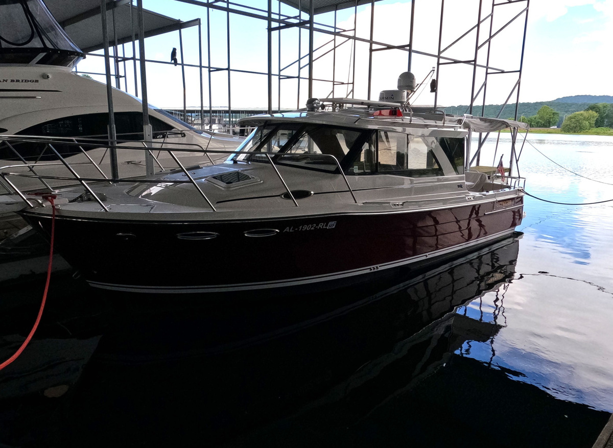 Image of 2020 Cutwater C-30 Sedan Luxury Edition
