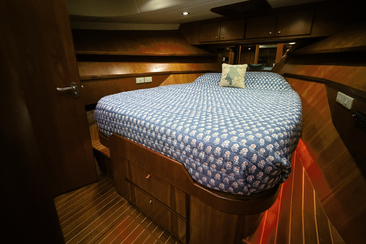 15-Forward-Stateroom-F4FBA.jpeg