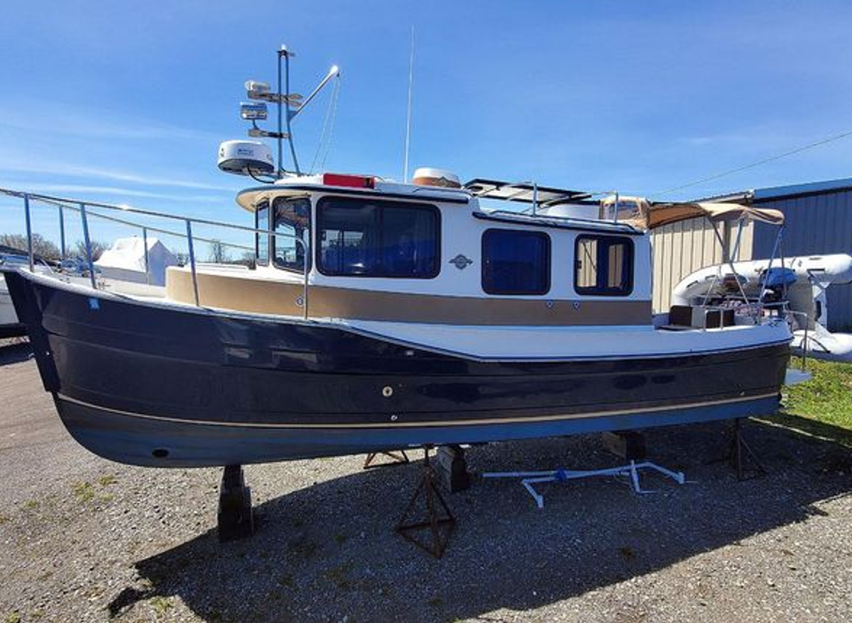 Image of 2016 Ranger Tugs R-27