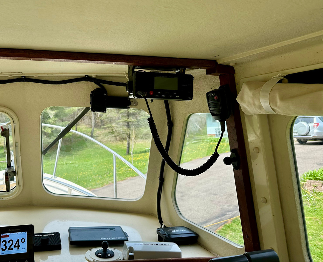 VHF-Radio-84BBA.jpeg