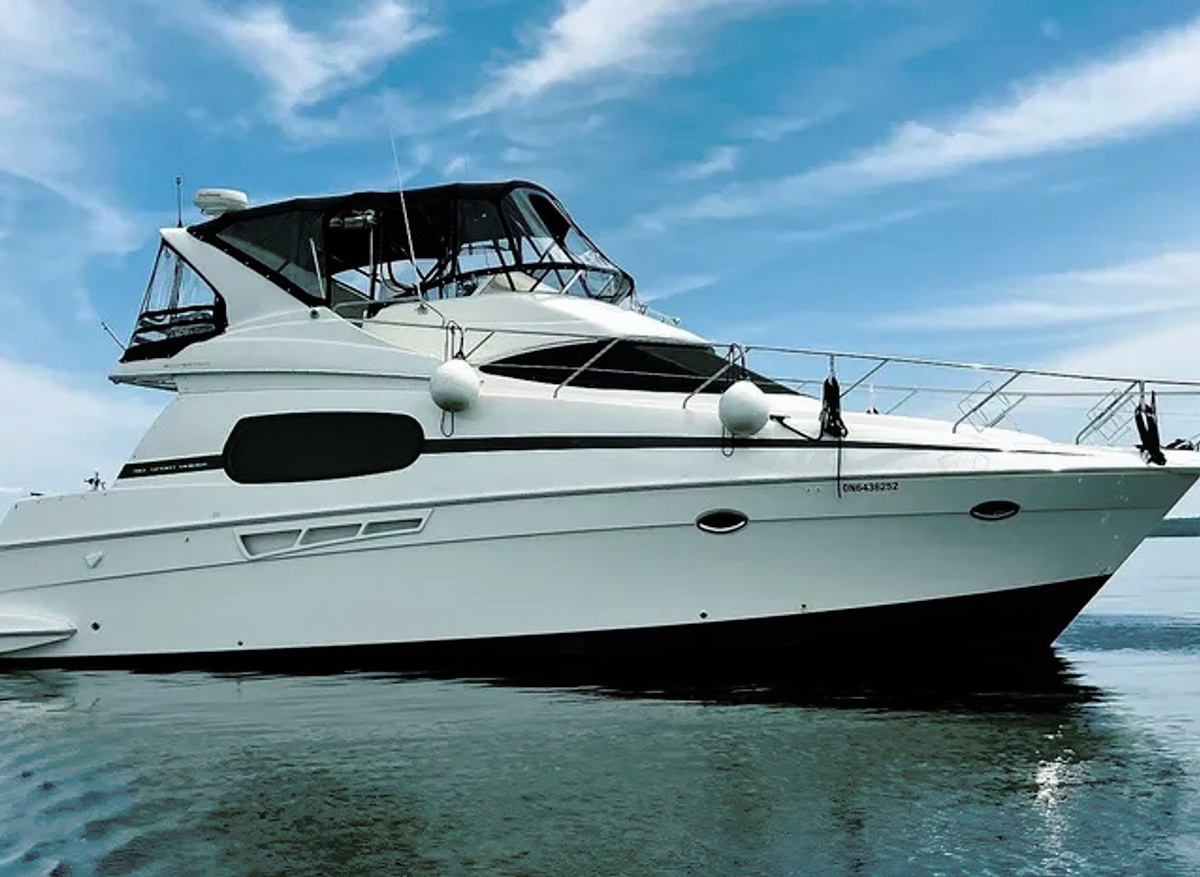 Image of 2001 Silverton 410 Sport Bridge