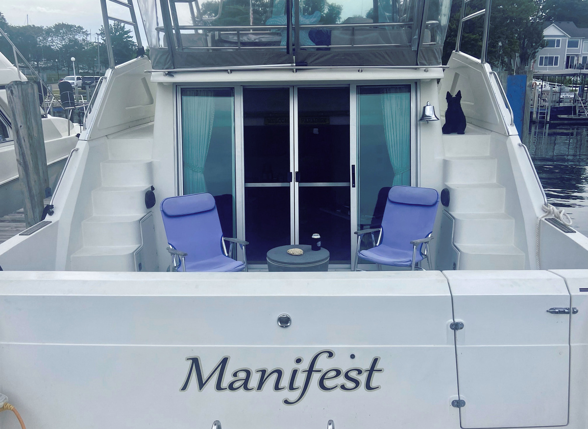 Manifest_cockpit.jpeg