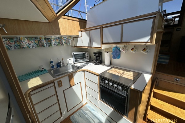 44_-High-Tech-Galley-4-64B2A.jpg