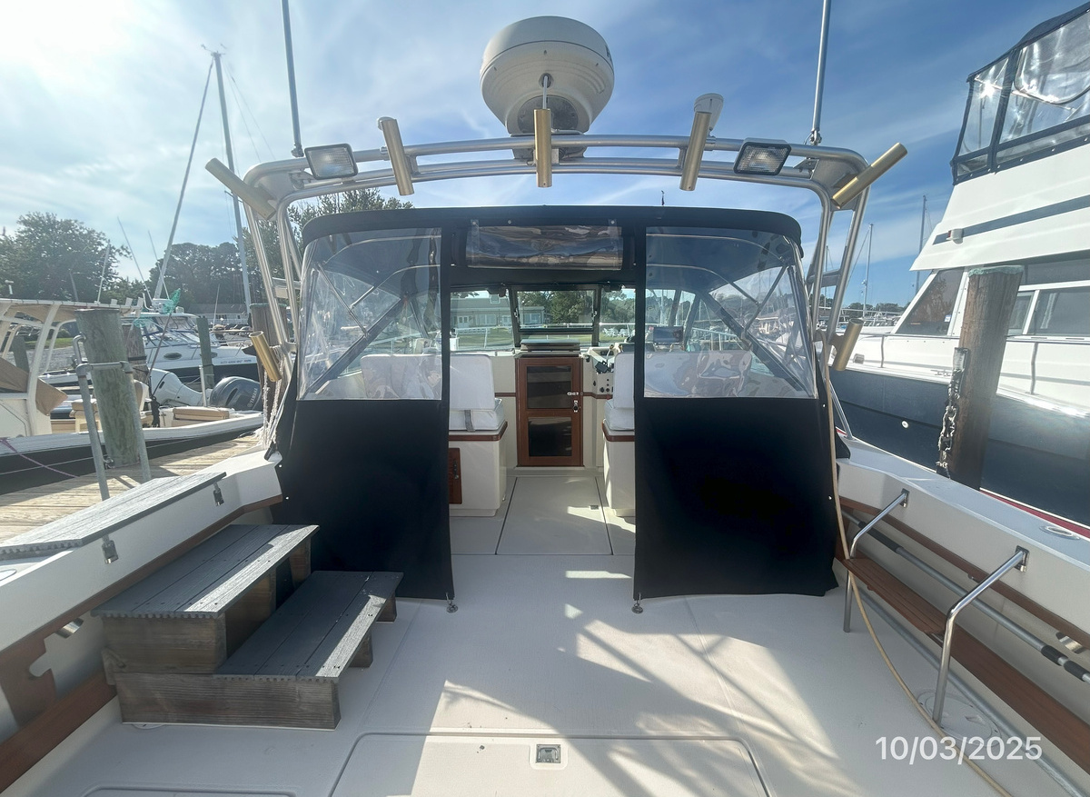 Penny-Wise-cockpit-fwd-hr1-10-3-25-F6352.jpg