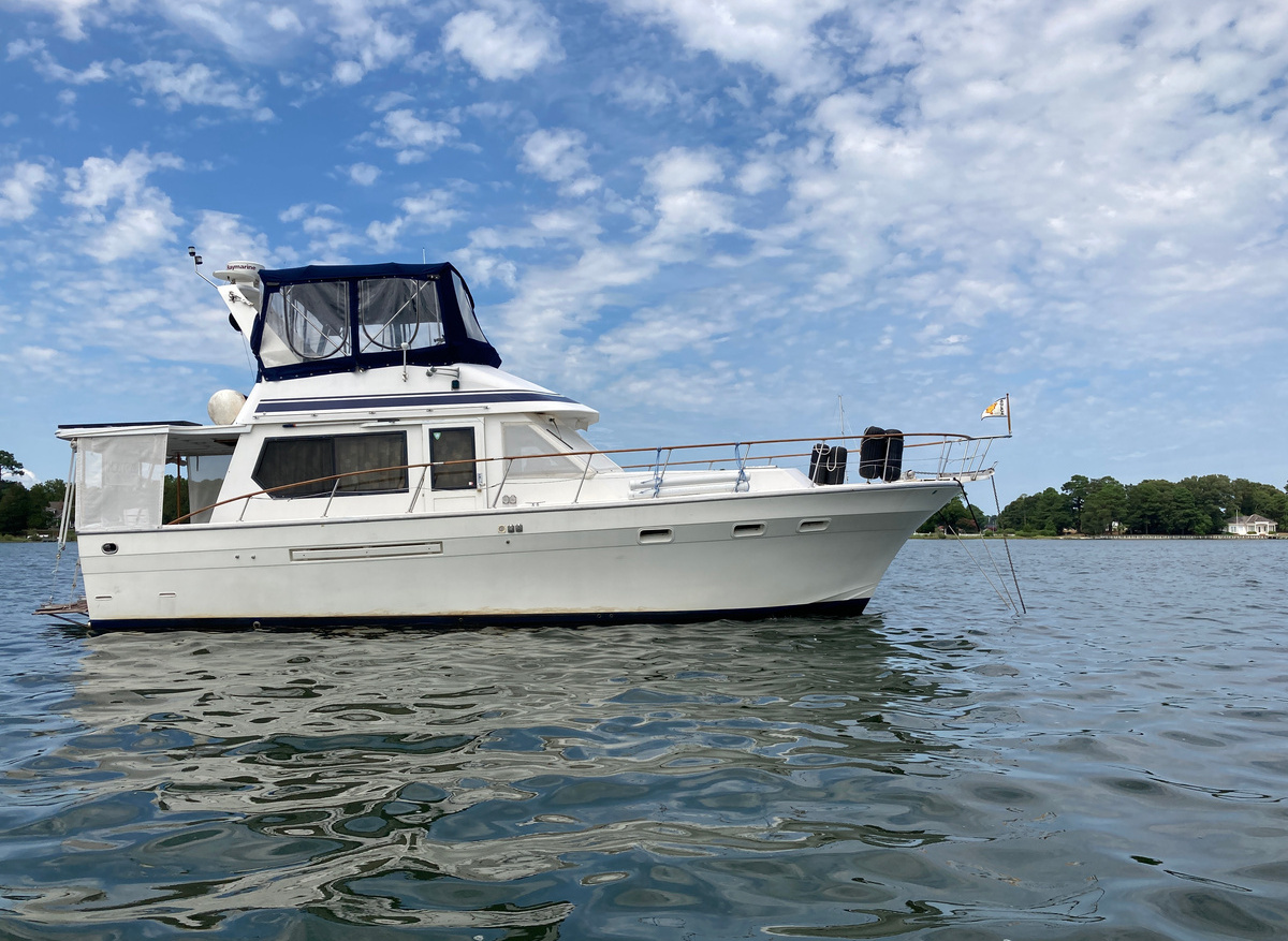 Image of 40' Kha Shing  1989 40 Sedan  