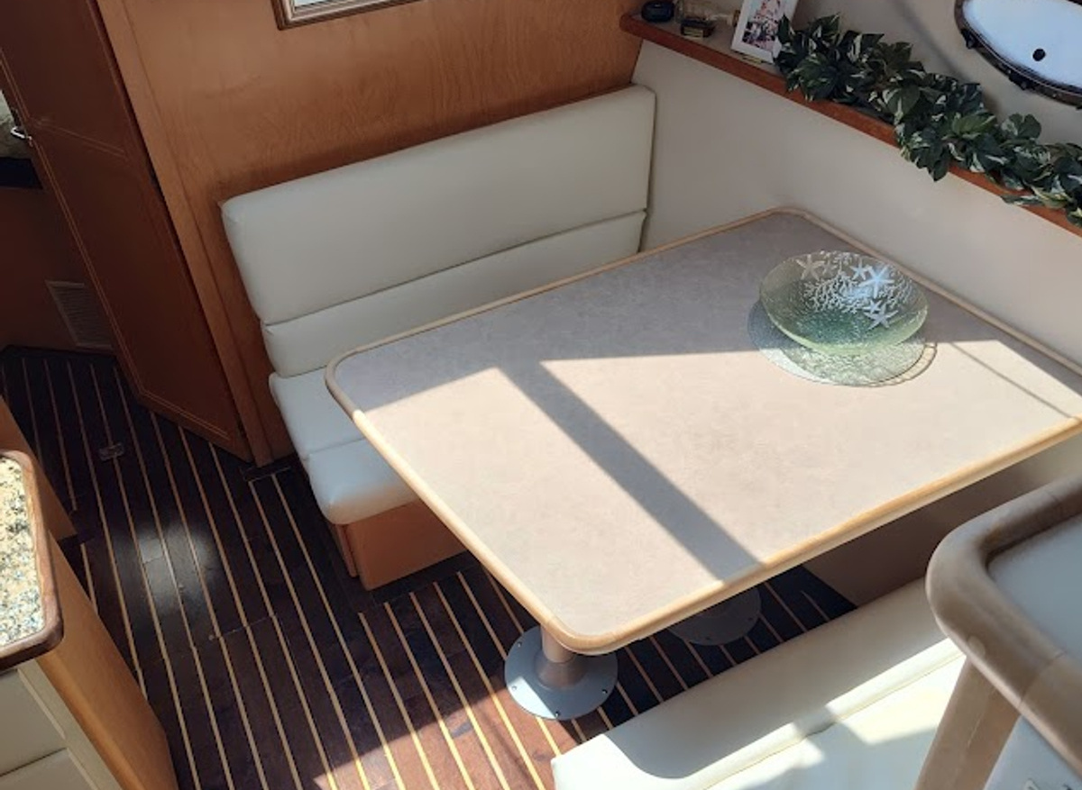 dinette.jpg 1