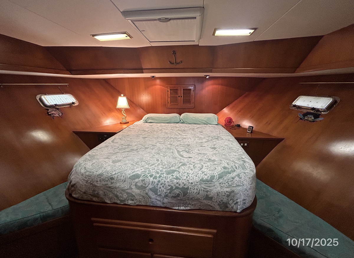 First-Light-master-stateroom-hr1-10-17-25-01AEC.jpg