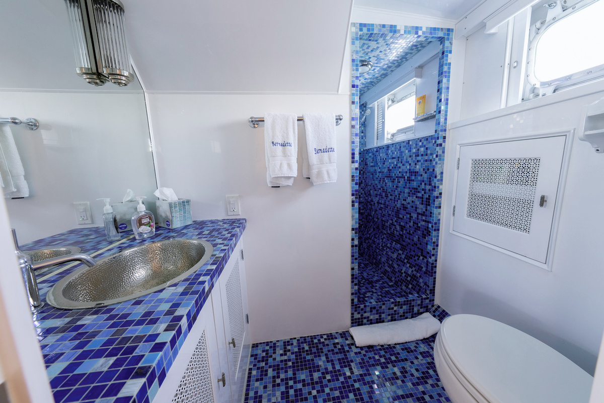 9-Owners-Ensuite-Head-7E10C.jpg