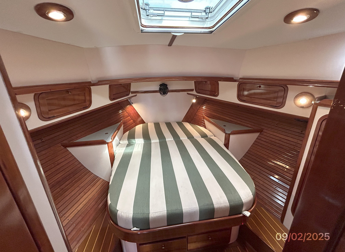 Ping-master-stateroom-hr1-9-2-25-D41F1.jpg