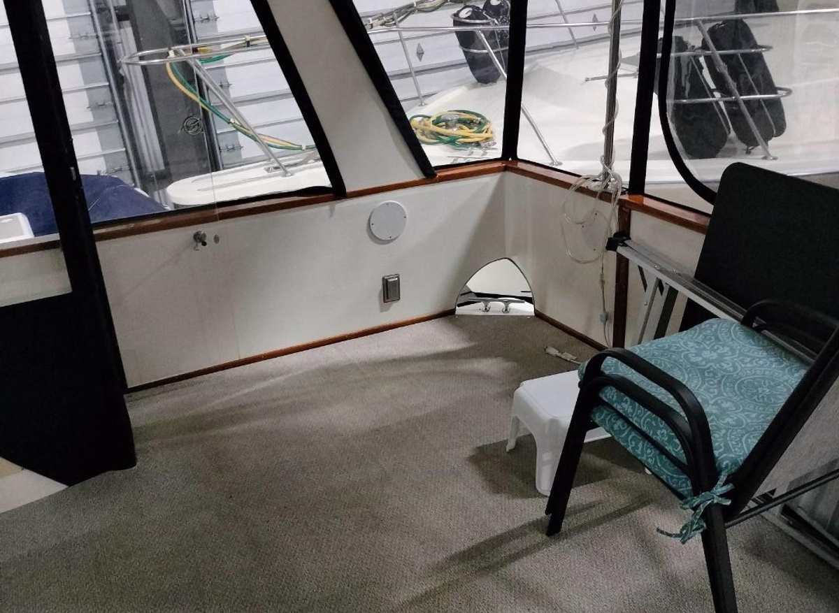Aft deck salon2.jpg