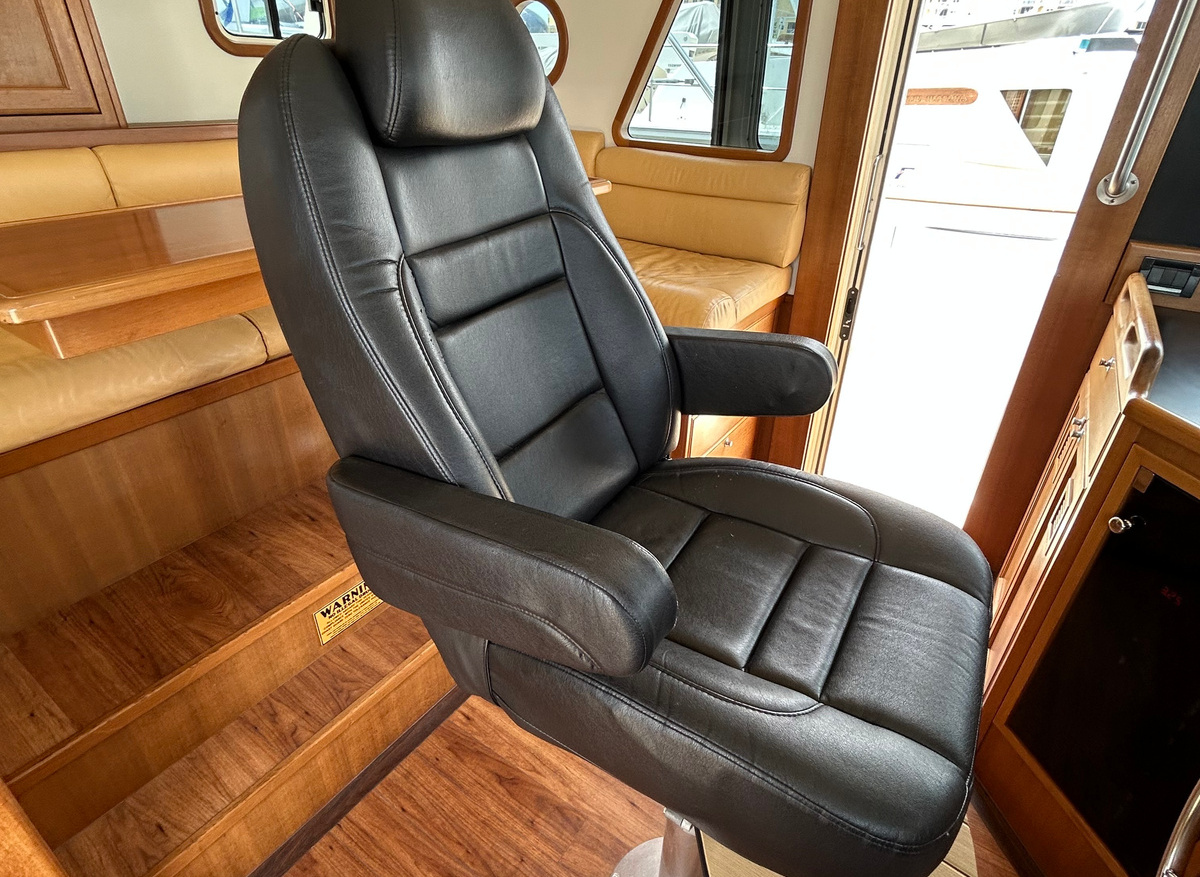 Endless Summer pilothouse helmseat hr1 3-23-25.jpg