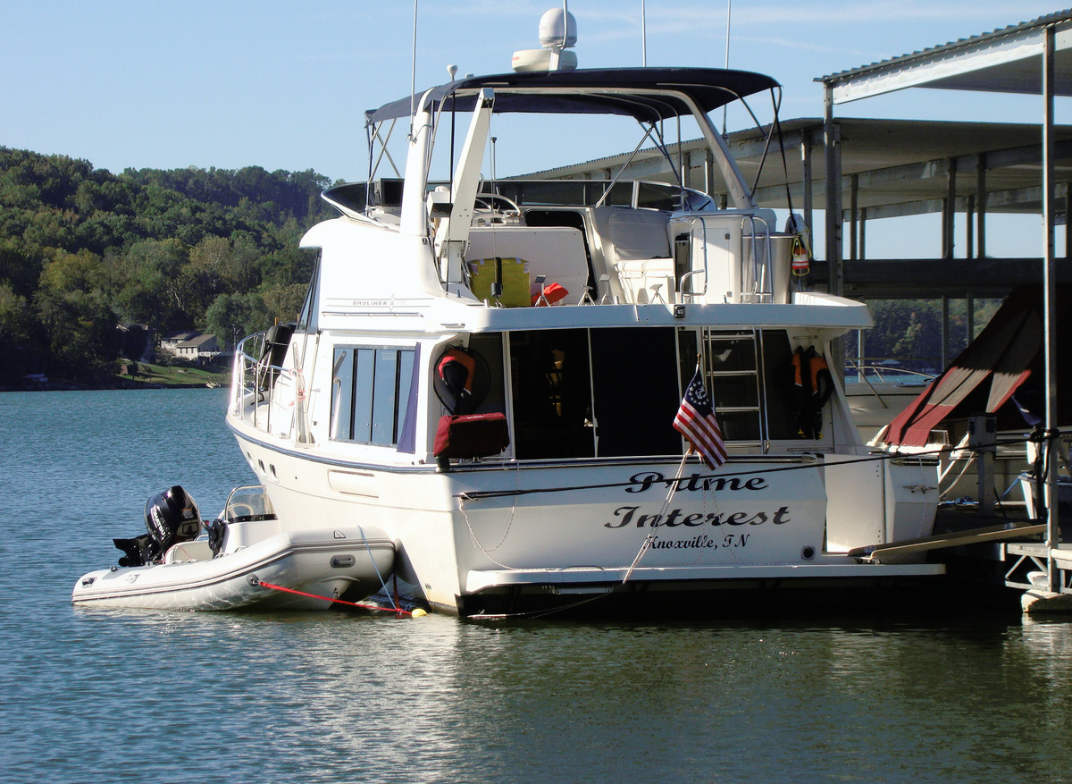 Image of 2001 Bayliner 4788 Pilot House Motor Yacht.  2022 Gold Looper