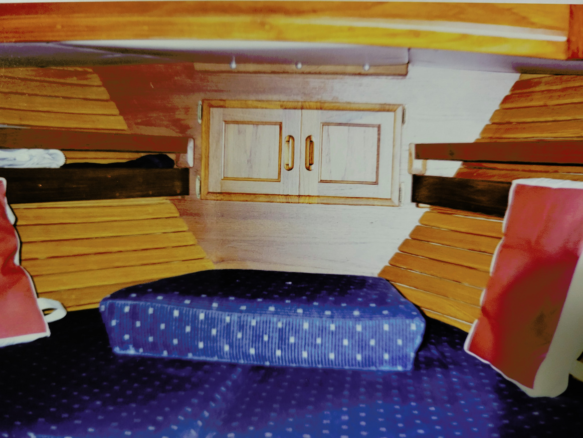 V-berth-44274.jpg