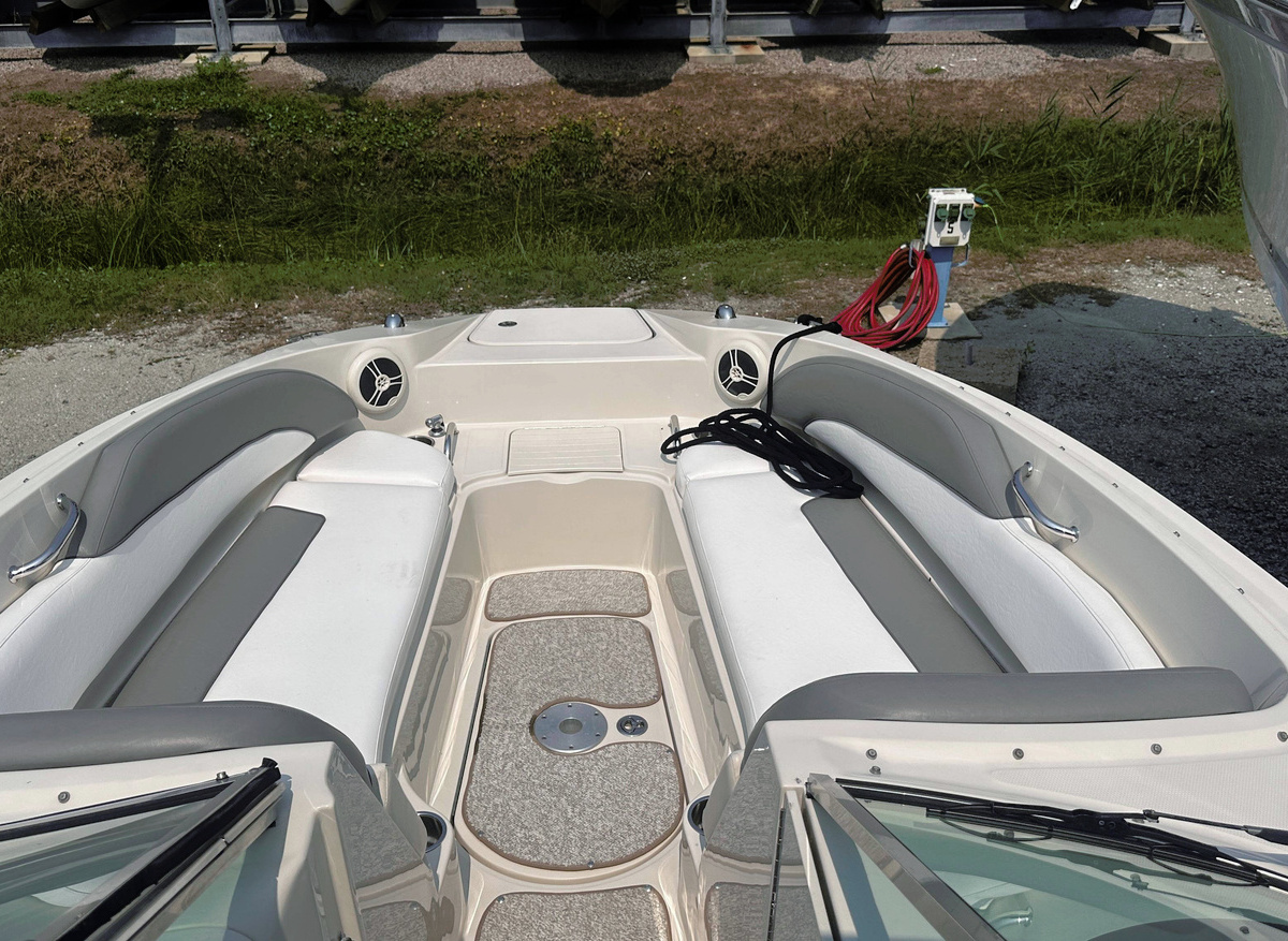 1006 Sea Ray 260.JPG