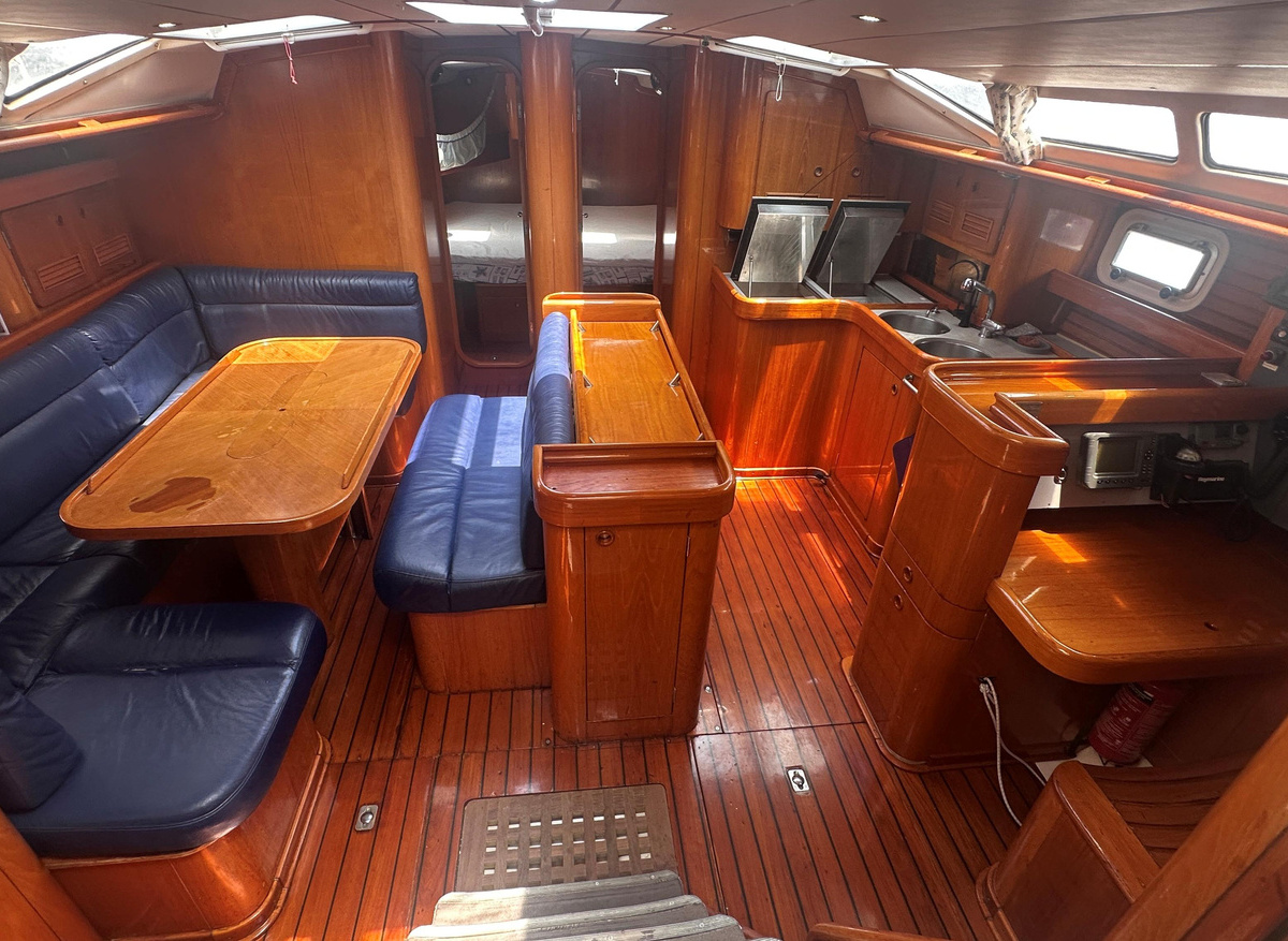 1020 Main Cabin.JPG