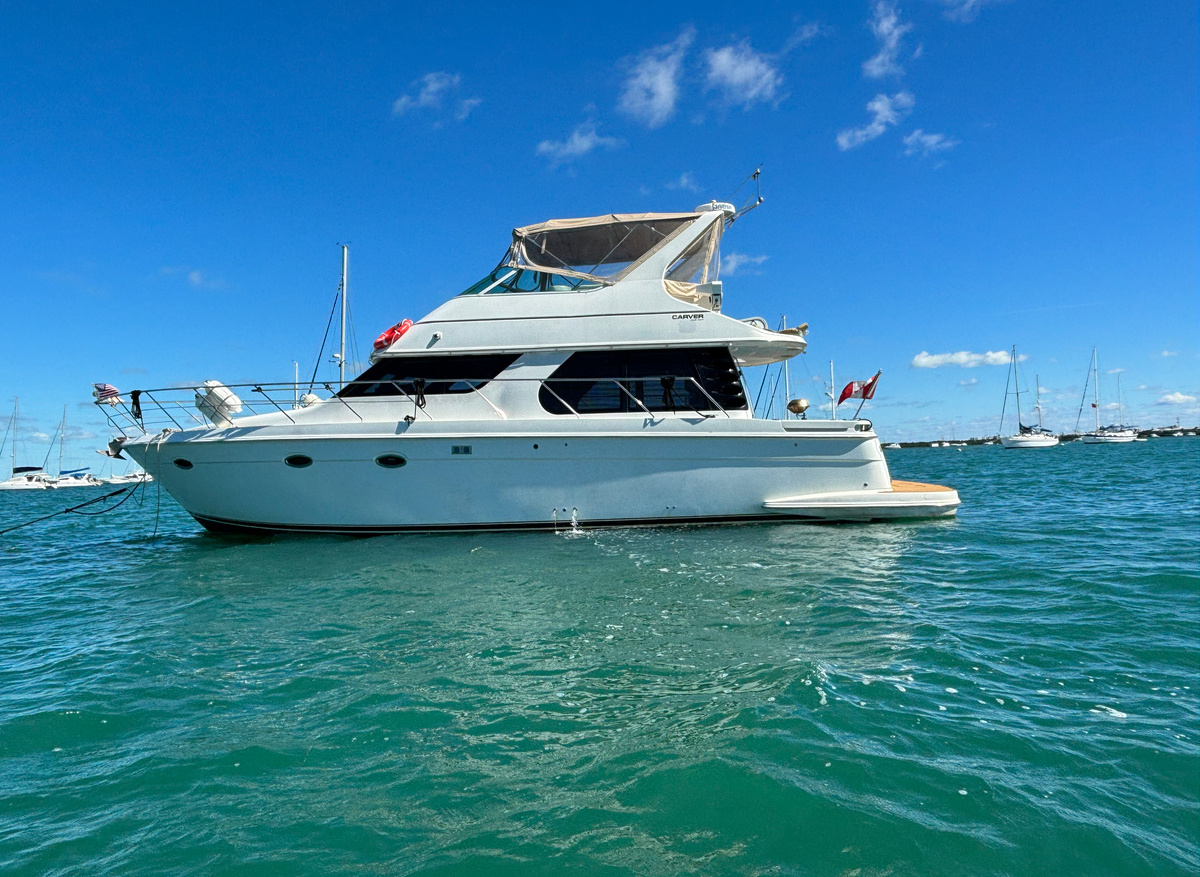 Image of 2004 Carver Voyager 460