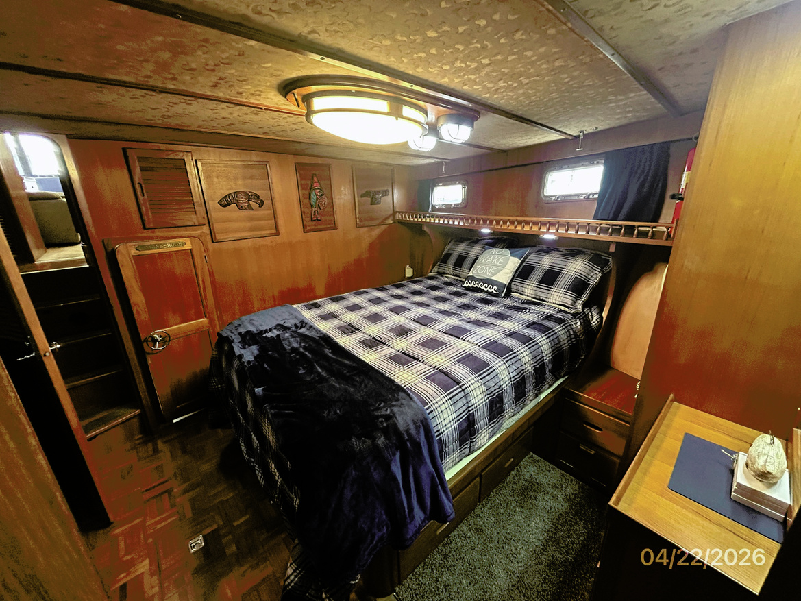 Traveller-master-stateroom-hr1-4-22-26-6AC47.jpg