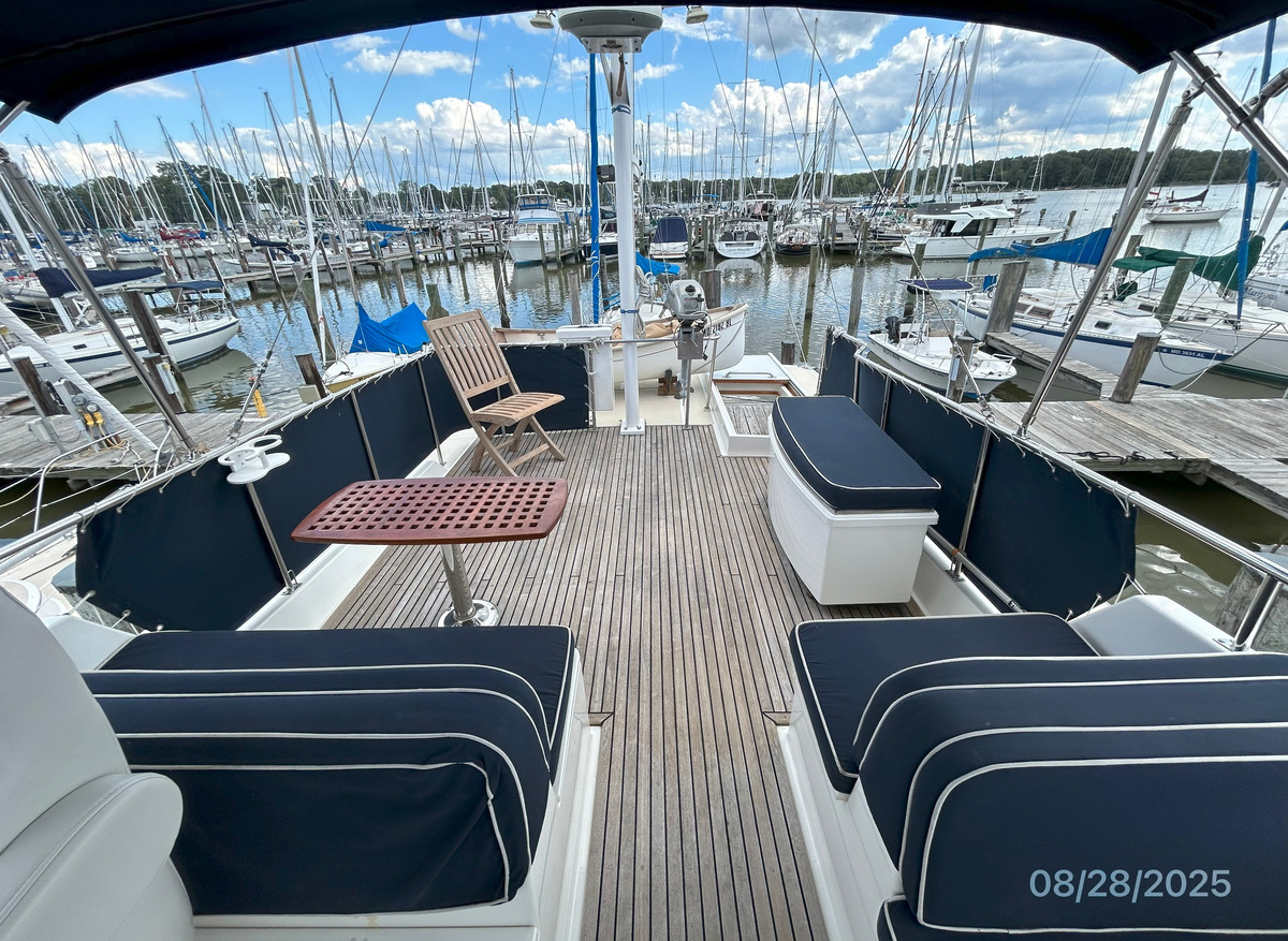 Ohana-flybridge-aft-hr1-8-28-25-19B9D.jpg