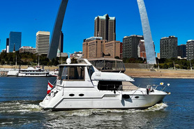 Image of 2002 Carver 406 Aft Cabin