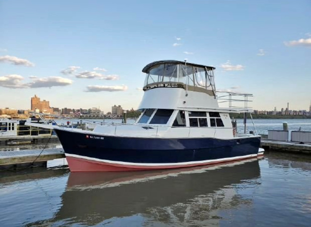 Image of 39' Mainship  2000 390  