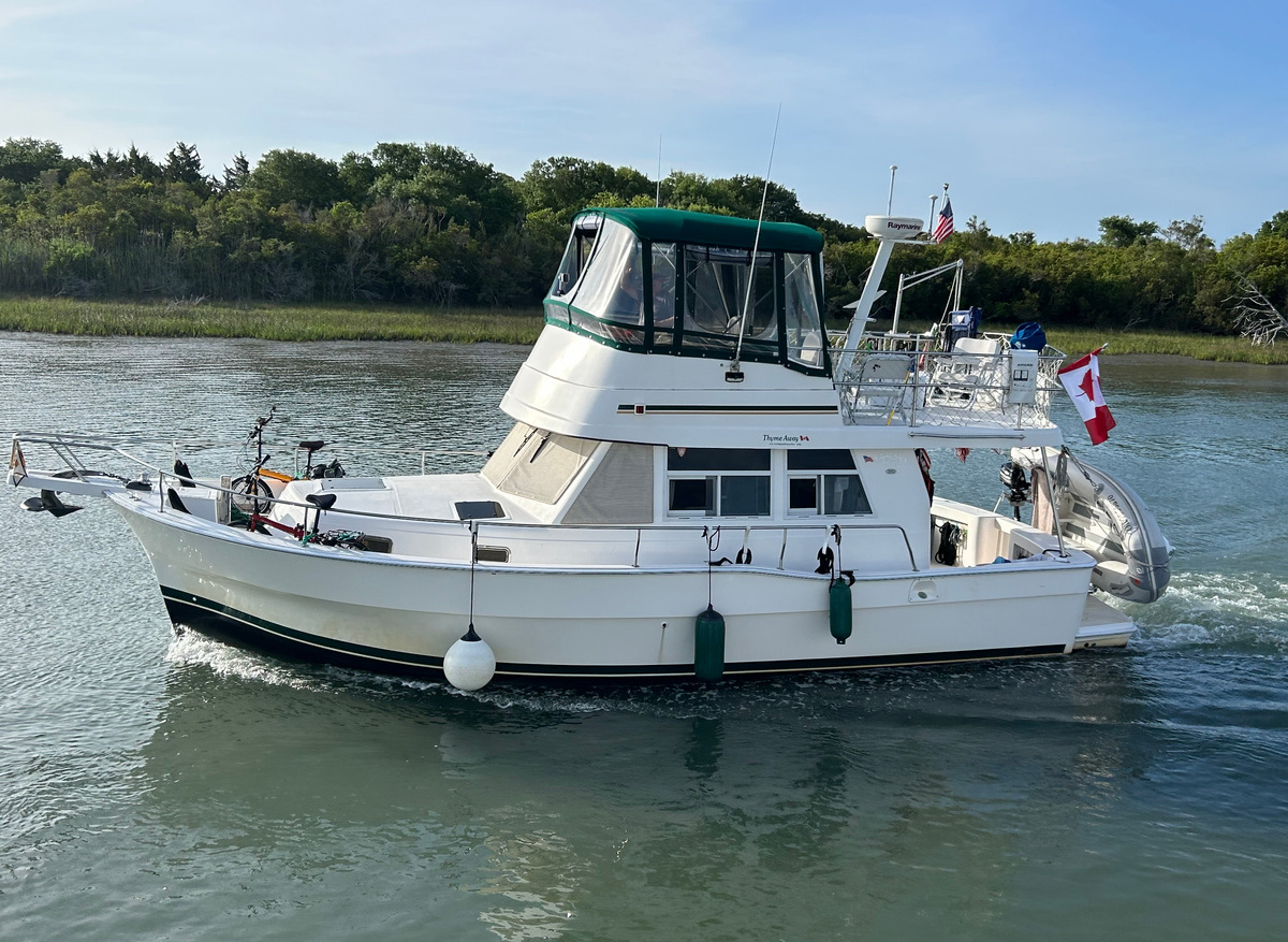 Image of 2003 Mainship 390 Trawler. Loop Ready!