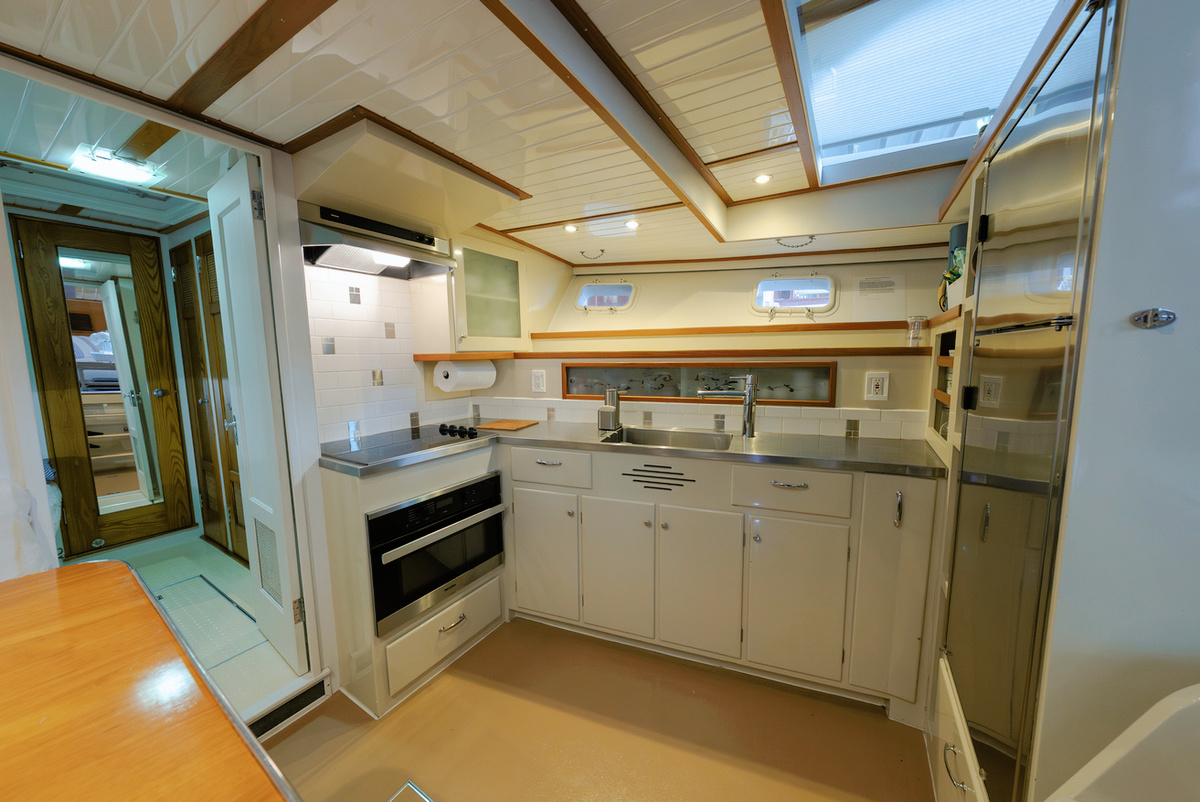 17-galley-0F92D.jpg