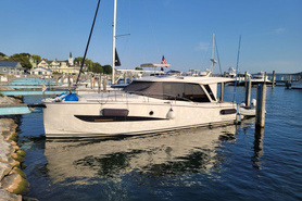 Image of 2021 Greenline 39 Hybrid 