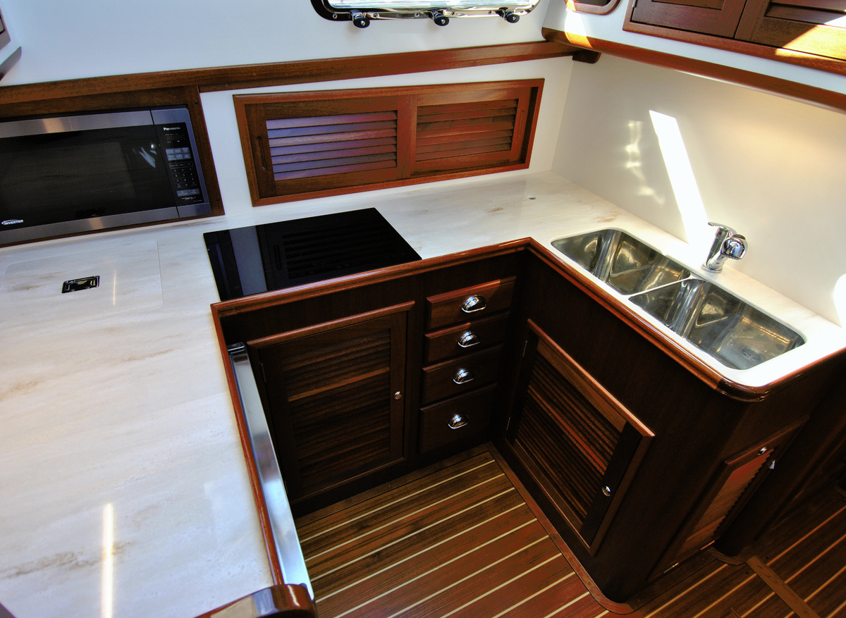 12-Galley-2452D.JPG