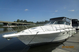 Image of 40' Trojan  2000 400  