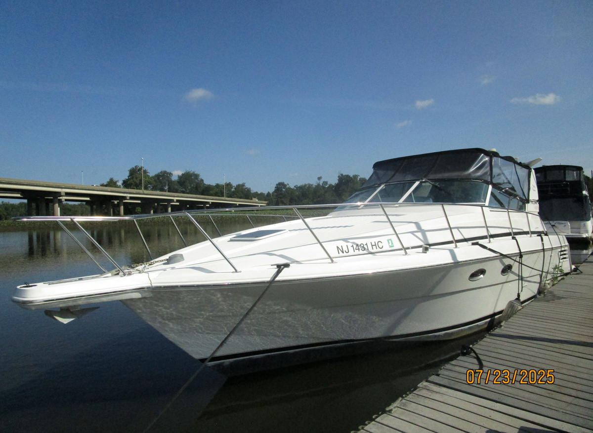 Image of 40' Trojan  2000 400  