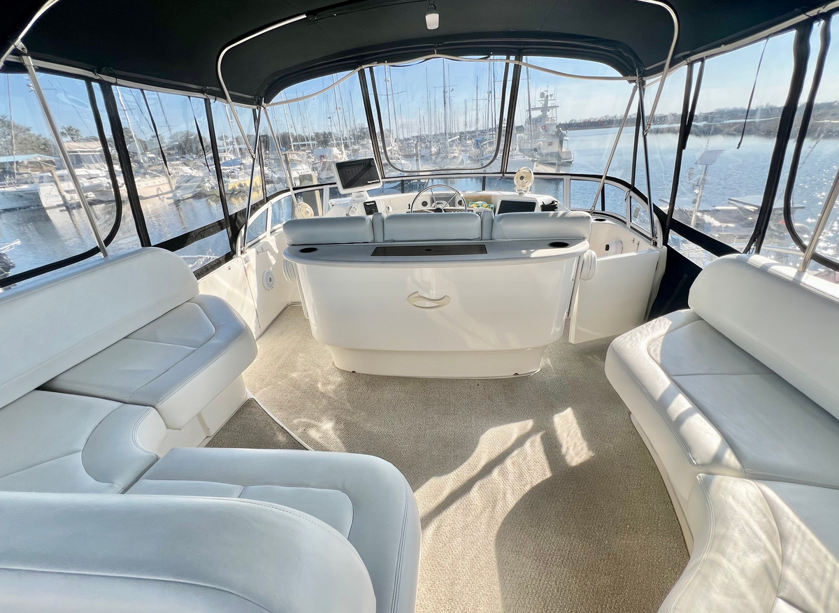 11 Totally Yachtsome 2003 Silverton 43 202502 flybridge 1.jpeg