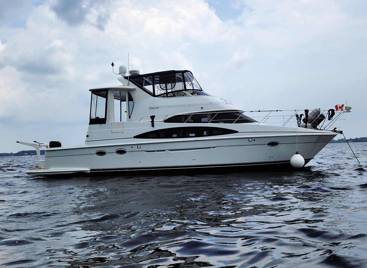 Image of 2003 Carver 444 Cockpit Motor Yacht For Sale - Aft Cabin